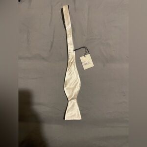 Ben Sherman Cream Bow Tie